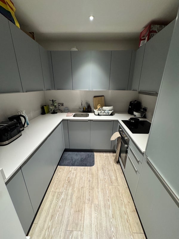 Flat Exhibition Way in Greater London