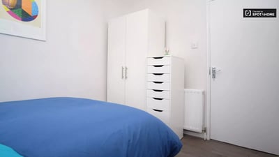 Flat Cambridge Heath Road in Greater London