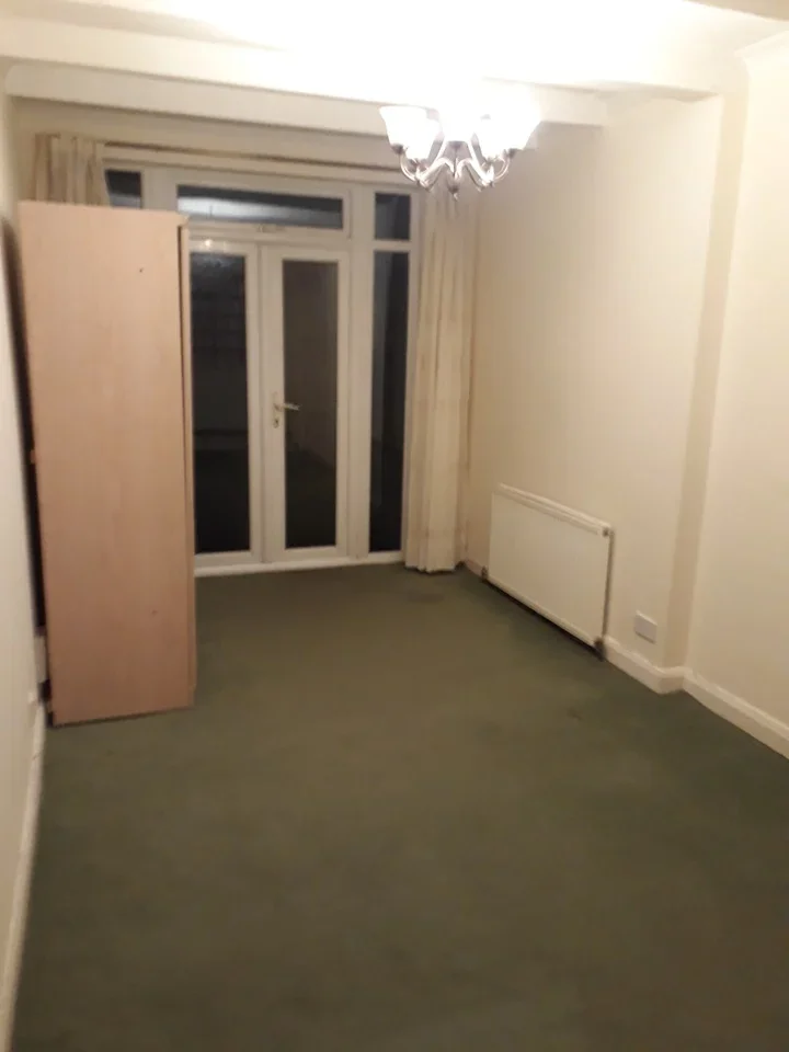 Room Grasmere Gardens in Greater London