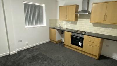 Flat Pinfold Street in Darlaston