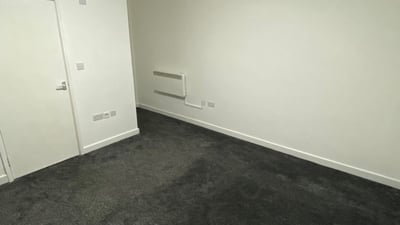 Flat Pinfold Street in Darlaston