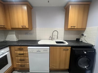 Flat Clayburn Road in Peterborough