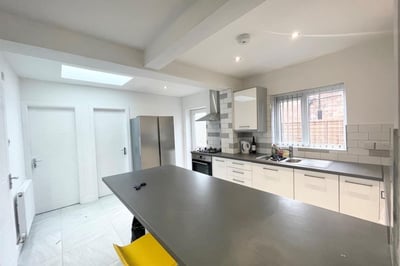 Flat Coventry Road in Nottingham