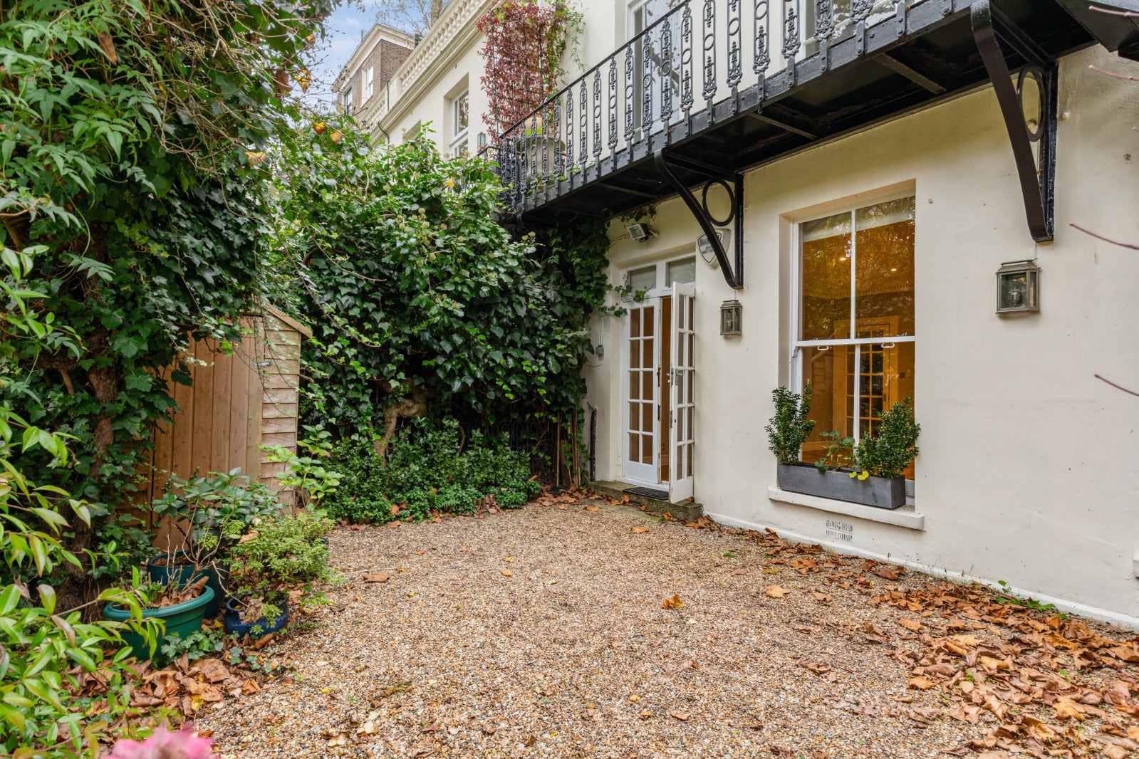 Flat Warrington Crescent in City of Westminster