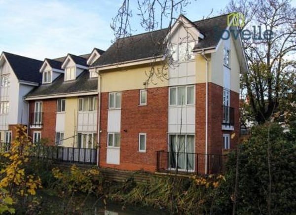 Flat Frederick Ward Way in Grimsby