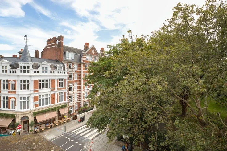 Flat Wellington Place in City of Westminster