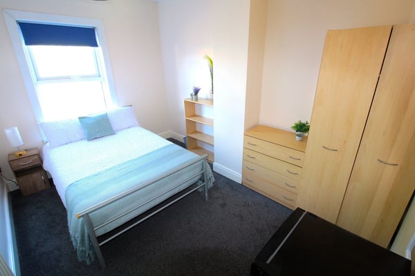 Room Carholme Road in Lincoln