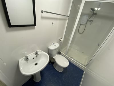 Room Lovat Road in Preston