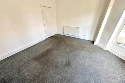 Flat Alexandra Road in Oxton Village