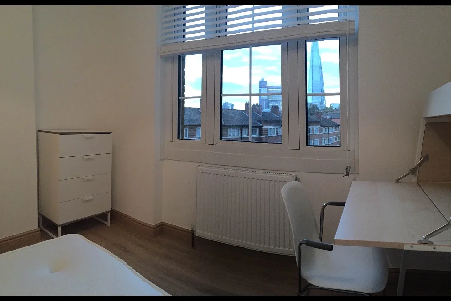 Flat Fair Street in Greater London