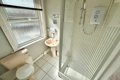 Flat Back Middleton View in Leeds