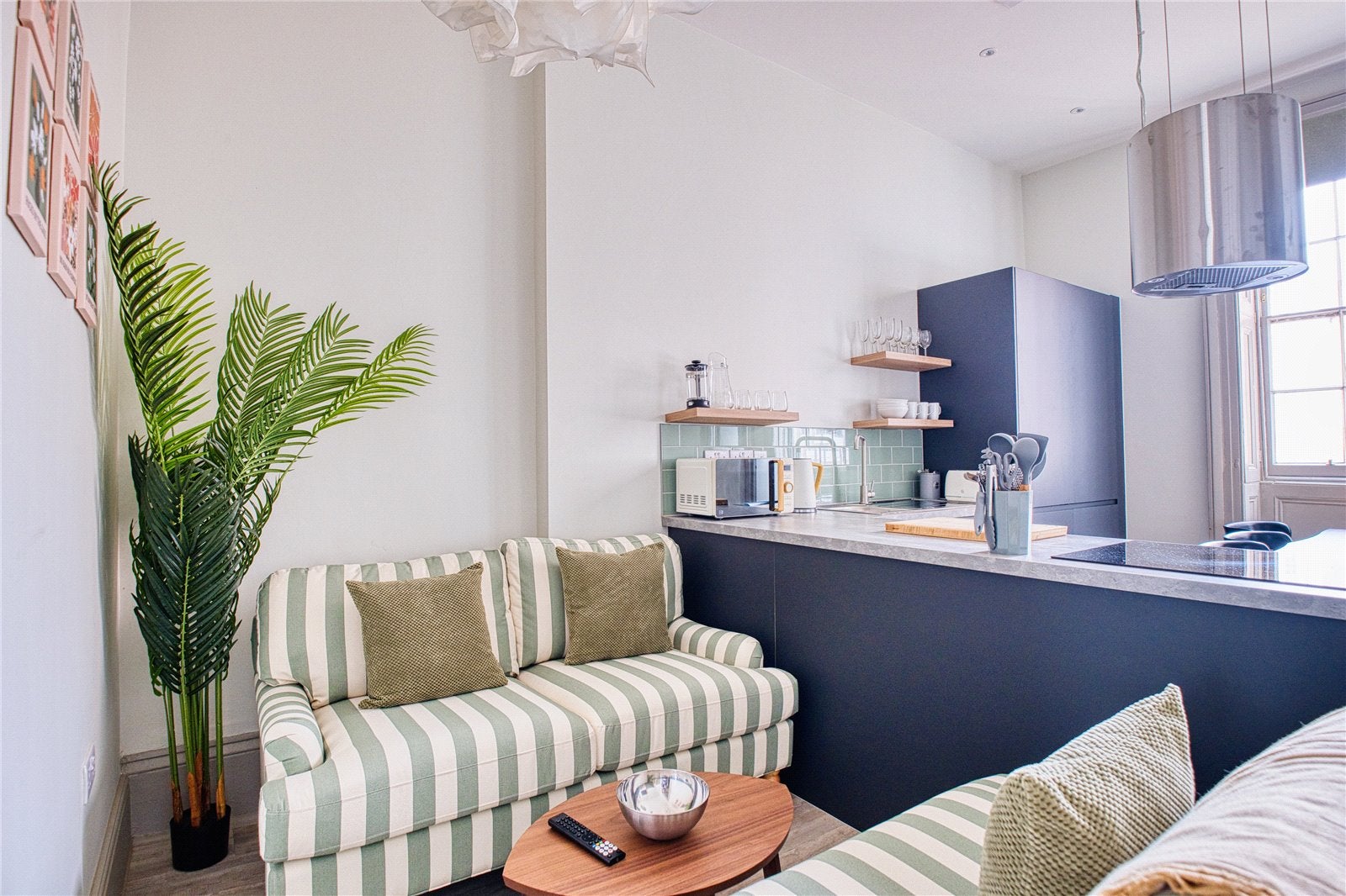 Flat Lansdown Place in Cheltenham