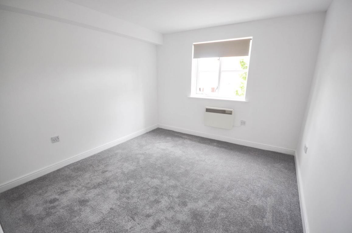Flat Prebend Street in Bedford