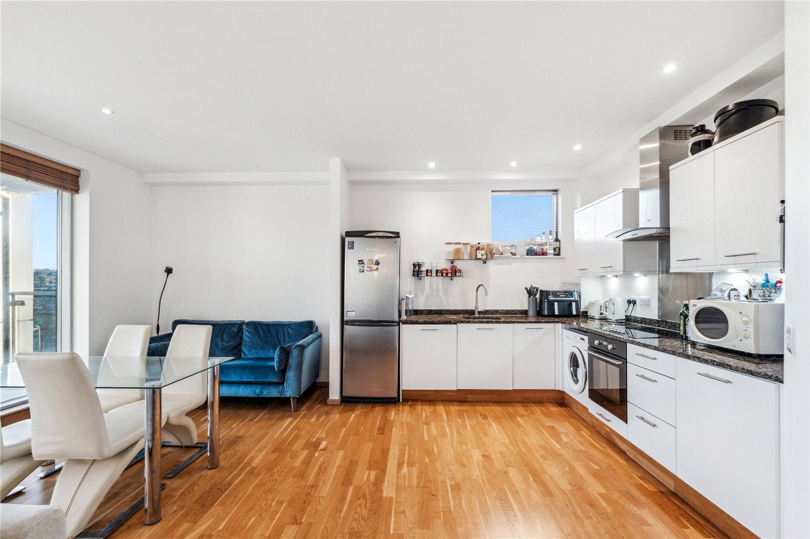 Flat Bardolph Road in Greater London
