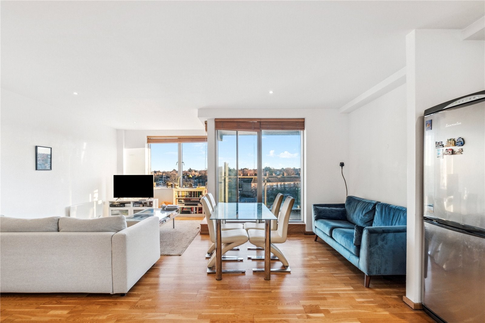 Flat Bardolph Road in Greater London