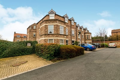 Flat West Grange Court in York