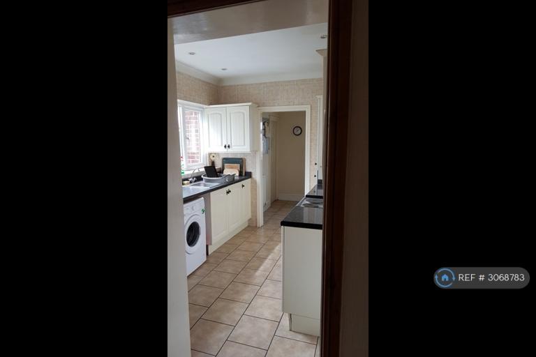 Room Albany Road in Gorleston-on-Sea