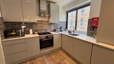 Flat Sutton Street in Greater London