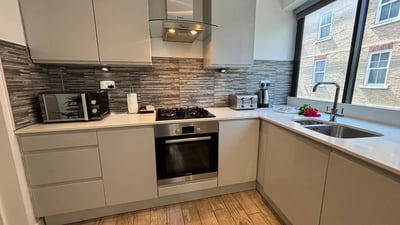 Flat Sutton Street in Greater London