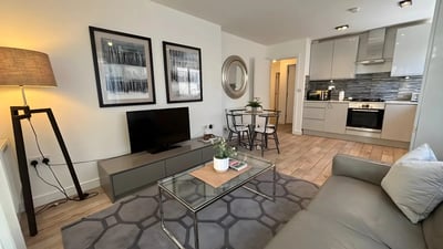 Flat Sutton Street in Greater London