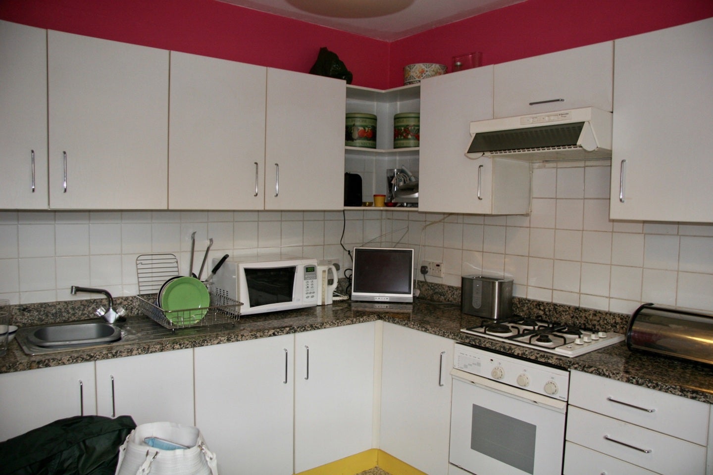 Room Mount Ephraim Road in Greater London