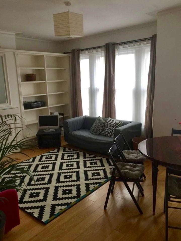 Room Mount Ephraim Road in Greater London