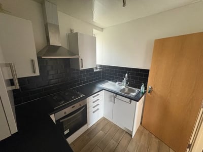 Flat Woodfield Street in Swansea