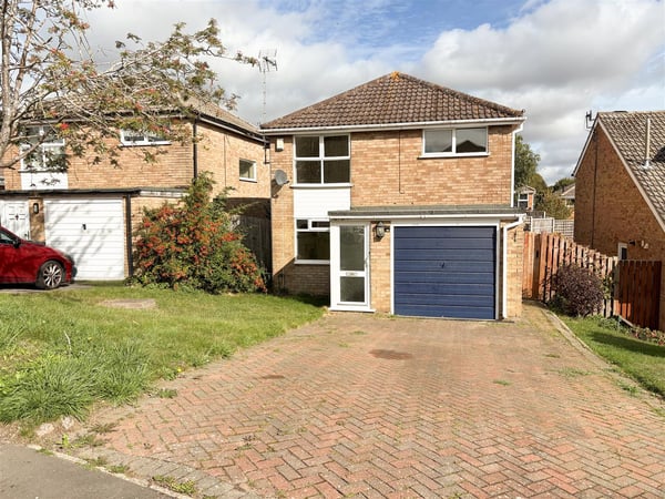House Bideford Green in Linslade