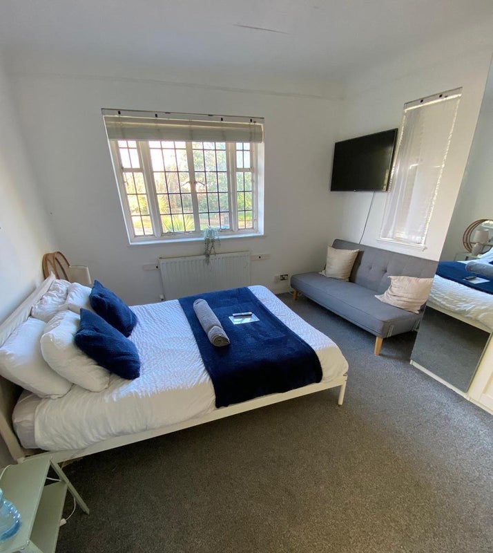 Room Thornton Gardens in Greater London