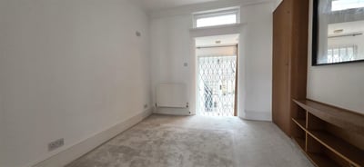 Flat Downshire Hill in Greater London