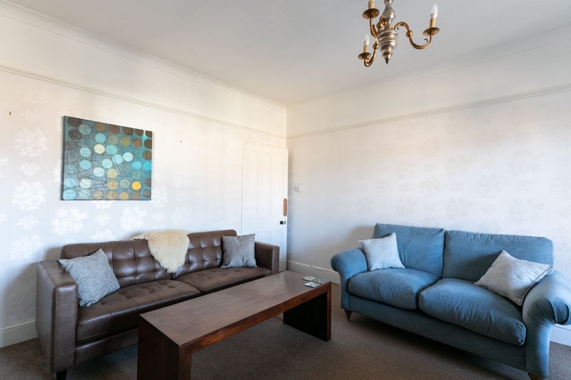 Room Beaufort Road in Bristol