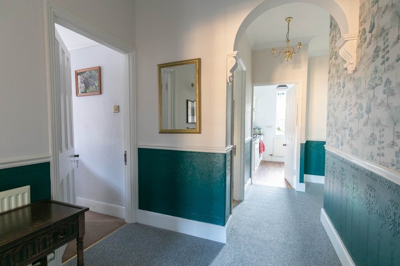 Room Beaufort Road in Bristol