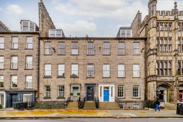 Flat Queen Street in City of Edinburgh