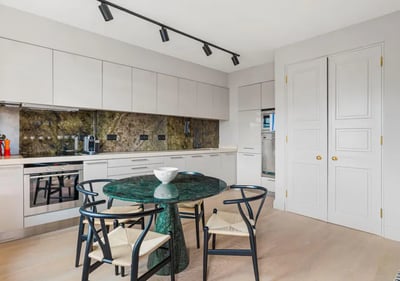 Flat Cadogan Square in Greater London