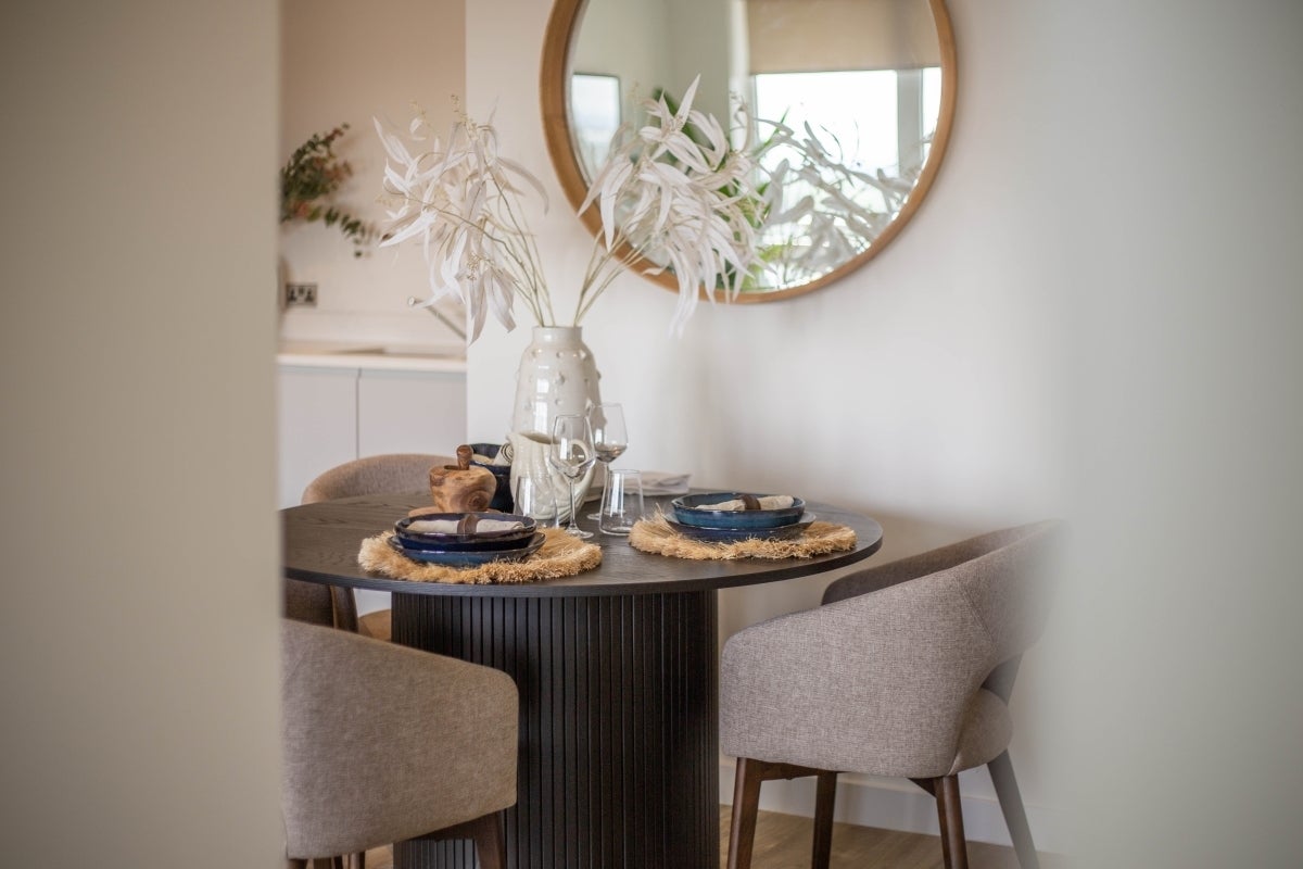 Flat Elmsleigh Road in Borough of Spelthorne