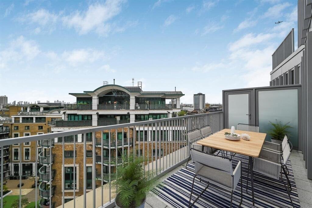 Flat Warwick Lane in Greater London