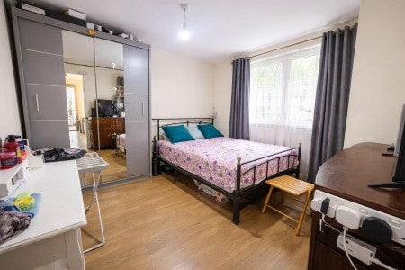 Flat Cromwell Road in Greater London