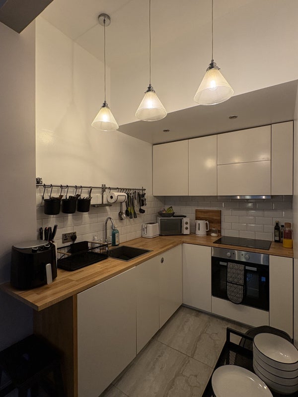 Room Dumbarton Road in Glasgow
