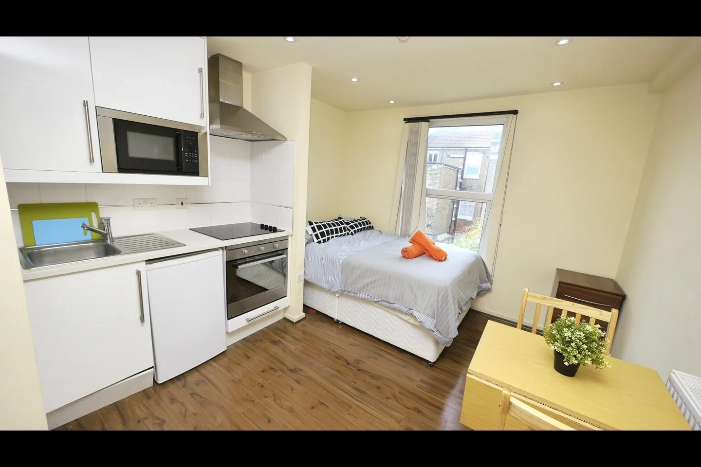 Flat Ashmore Road in City of Westminster