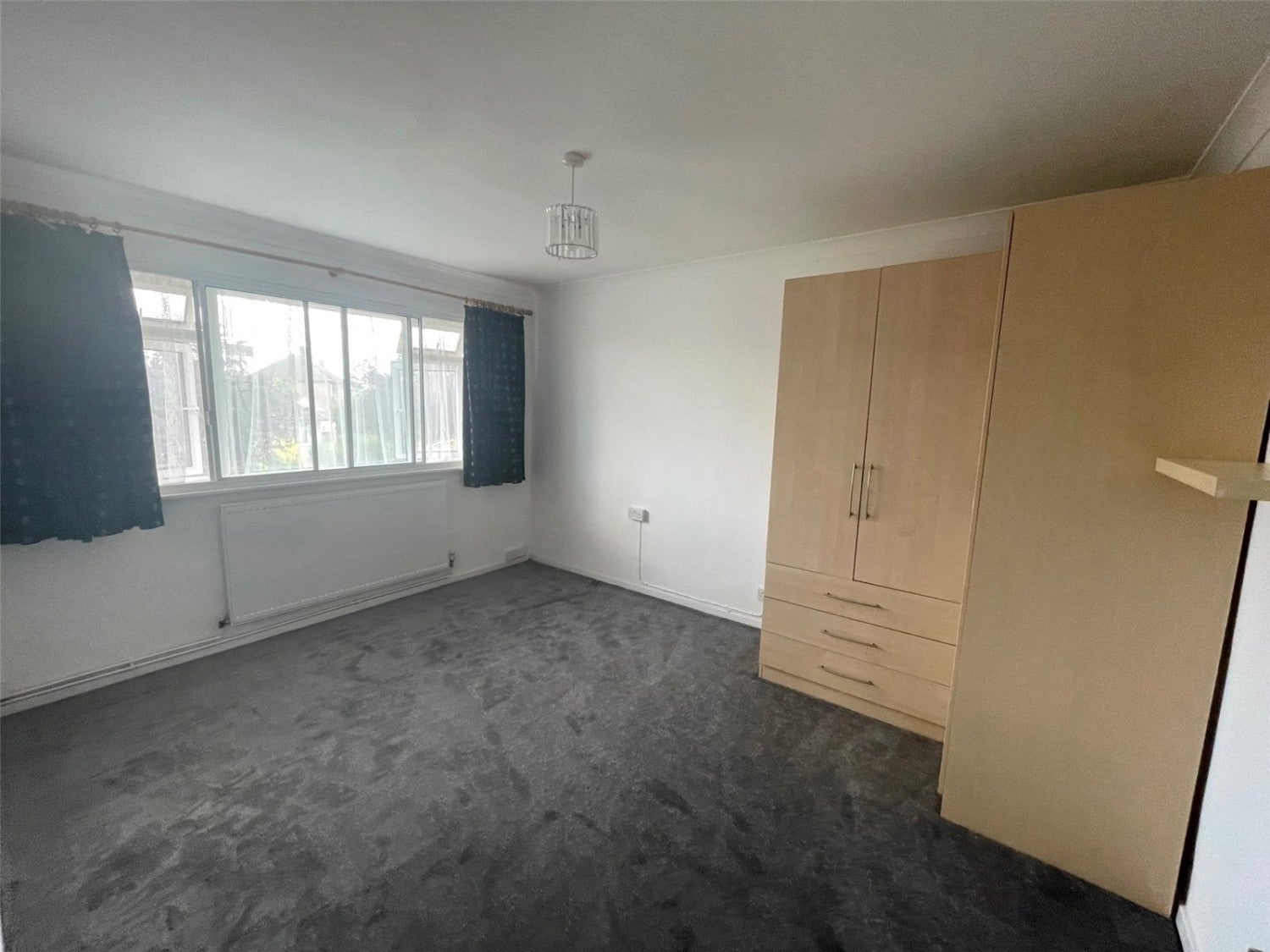 Flat Onslow Drive in Greater London