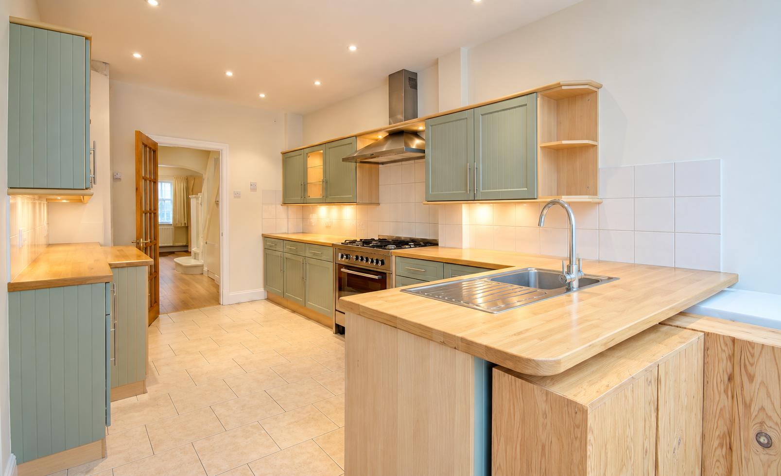 House Cissbury Ring South in Greater London