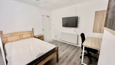 Room Vigilant Close in Greater London