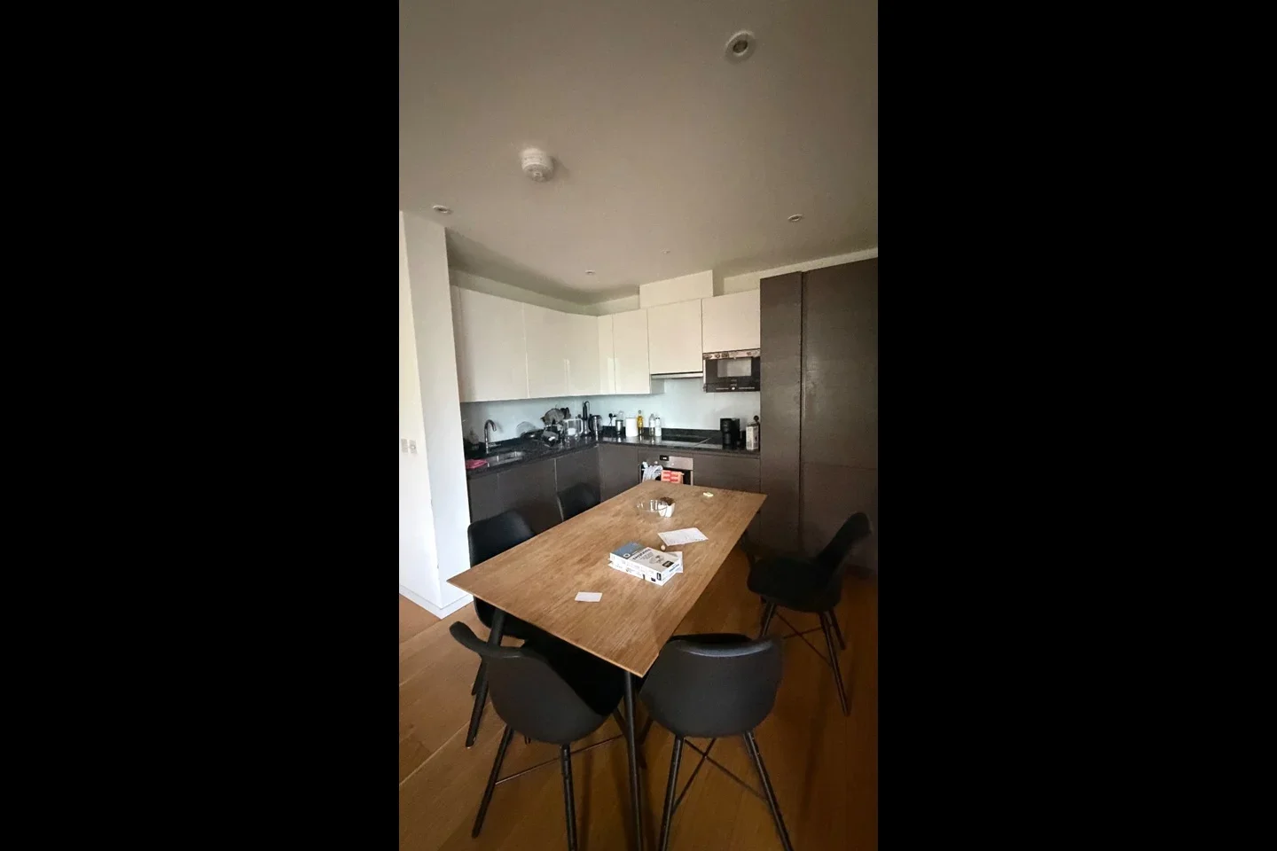 Room Anthems Way in Greater London
