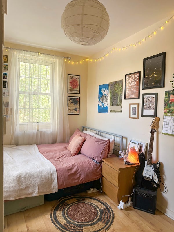 Room Bethwin Road in Greater London