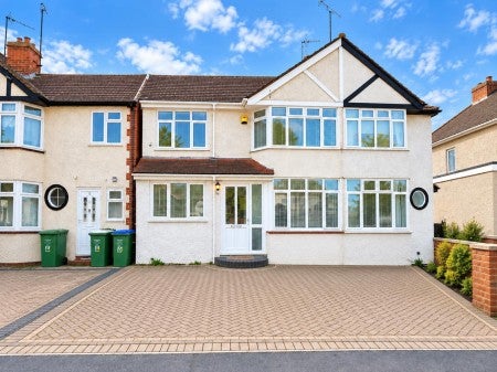 House Parkside Avenue in Greater London