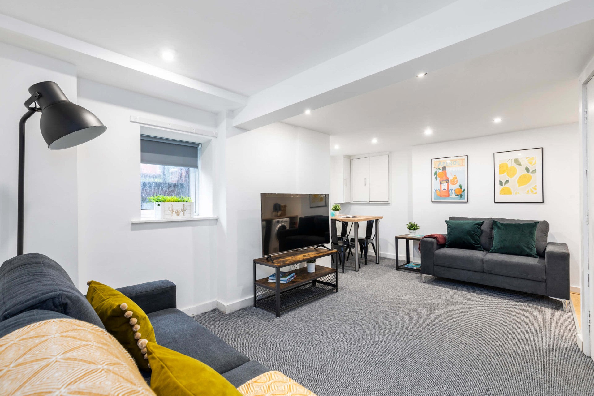 Room Talbot Avenue in Leeds