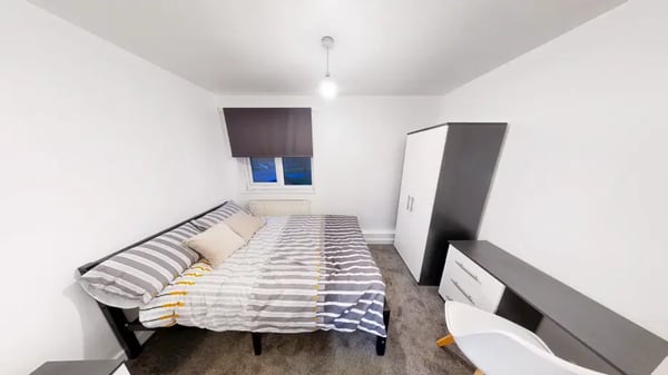 Room The Turkey Oak Avenue in Sheffield