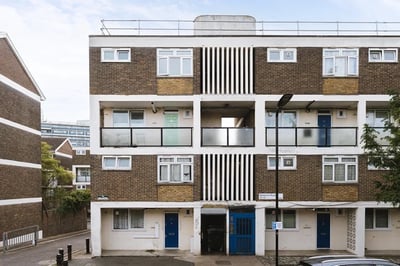 Flat Ballance Road in Greater London