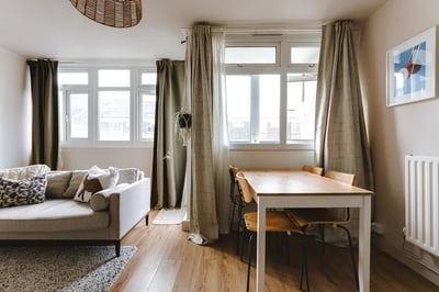 Flat Ballance Road in Greater London