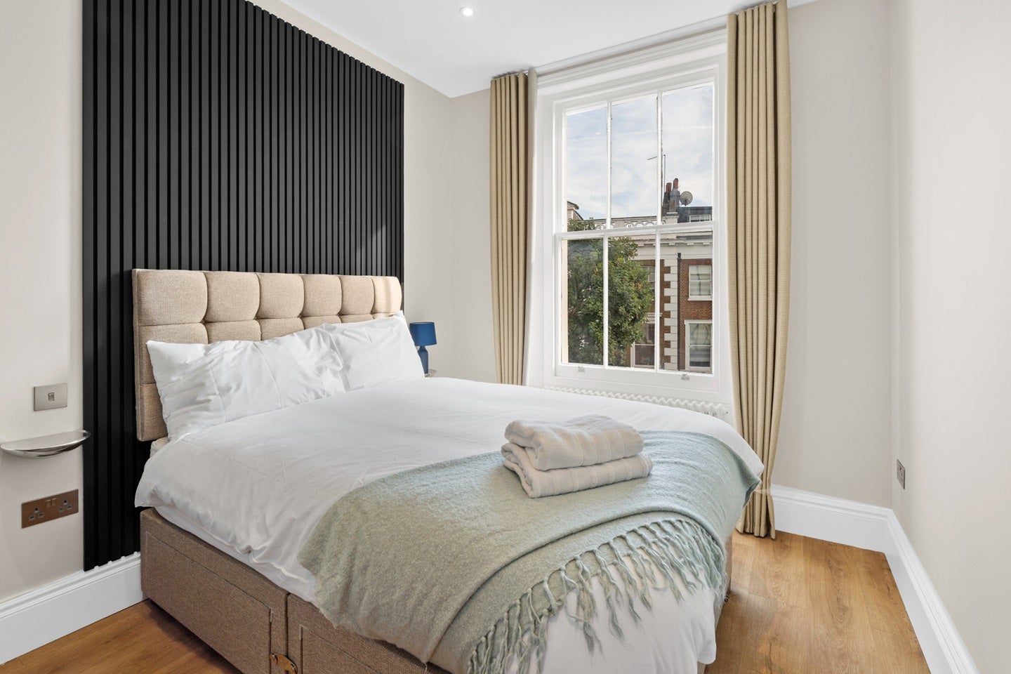Flat Old Brompton Road in Greater London